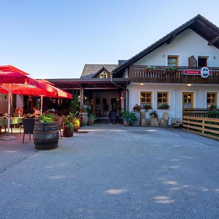Gostilna Logar Hotel Hotemaze Exterior photo